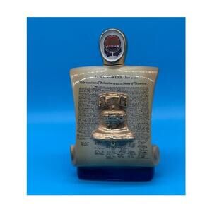 Royal Halburton 1976 AMVETS Declaration of Independence Ceramic Liquor Bottle
